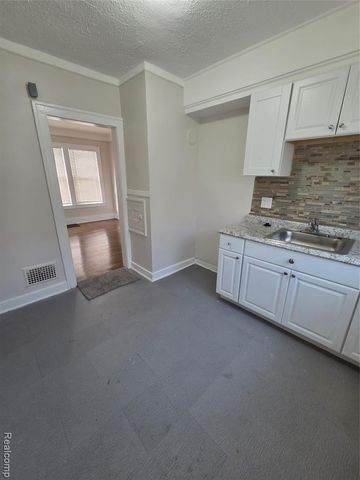 12047 Prairie Street, Detroit, MI 48204