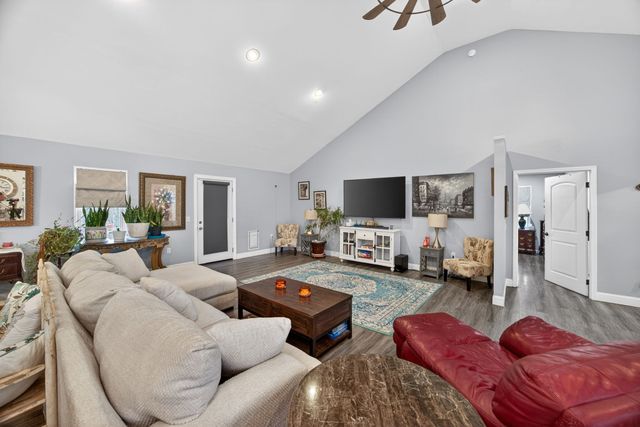 248 BM Johnson Ln, Gainesboro, TN 38562