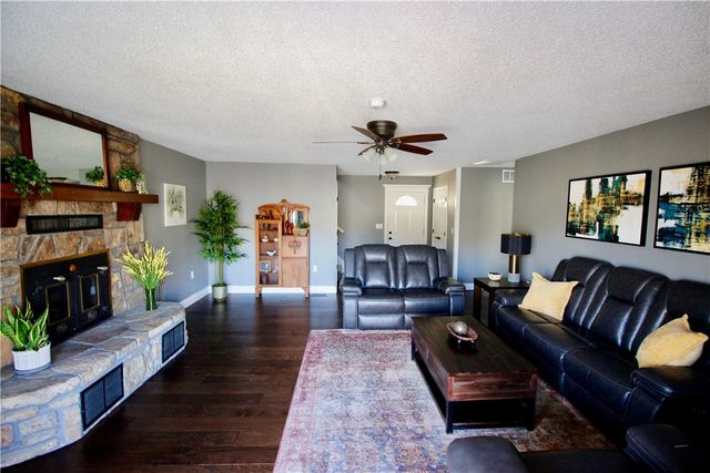 21995 Indian Bluff Road, Garfield, AR 72732