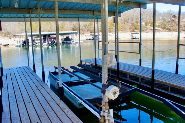 21995 Indian Bluff Road, Garfield, AR 72732