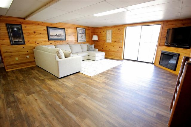 21995 Indian Bluff Road, Garfield, AR 72732