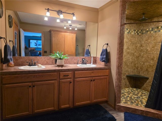 21995 Indian Bluff Road, Garfield, AR 72732