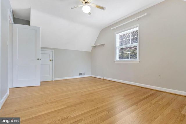 970 N QUINTANA ST, Arlington, VA 22205