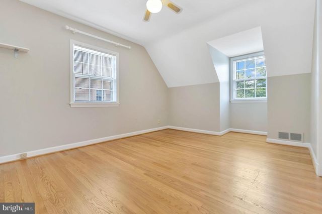970 N QUINTANA ST, Arlington, VA 22205
