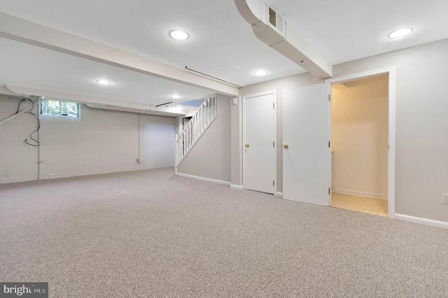 970 N QUINTANA ST, Arlington, VA 22205