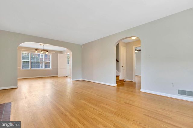 970 N QUINTANA ST, Arlington, VA 22205
