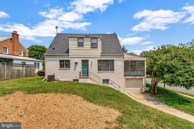 970 N QUINTANA ST, Arlington, VA 22205