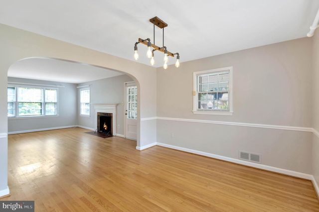 970 N QUINTANA ST, Arlington, VA 22205