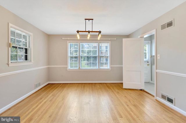 970 N QUINTANA ST, Arlington, VA 22205