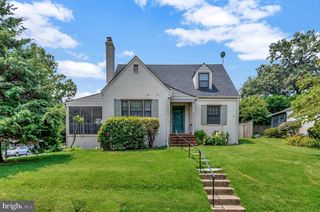 970 N QUINTANA ST, Arlington, VA 22205