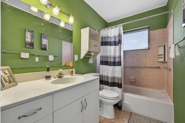 2833 Crosley Drive W C, West Palm Beach, FL 33415