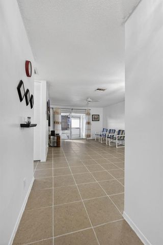 2833 Crosley Drive W C, West Palm Beach, FL 33415