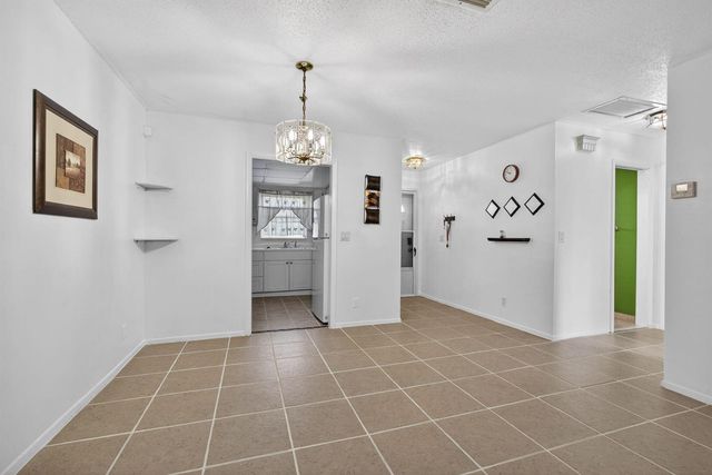 2833 Crosley Drive W C, West Palm Beach, FL 33415