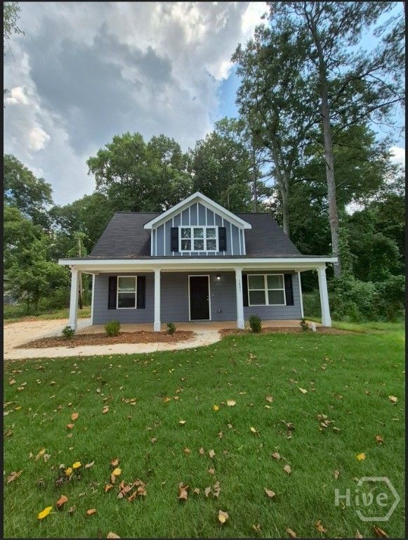 1407 S Broad Street, Monroe, GA 30655