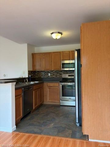 14211 CHESAPEAKE Circle, Commerce Charter Township, MI 48390