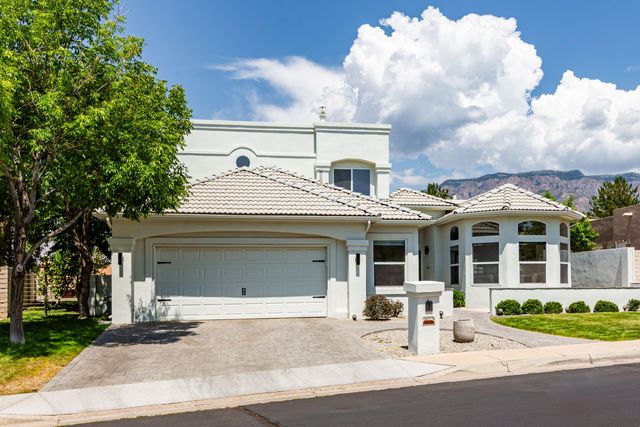 11201 Spyglass Hill Lane NE, Albuquerque, NM 87111