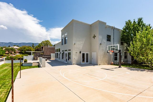11201 Spyglass Hill Lane NE, Albuquerque, NM 87111