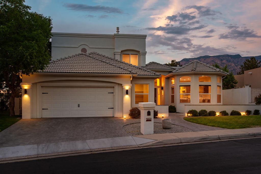 11201 Spyglass Hill Lane NE, Albuquerque, NM 87111