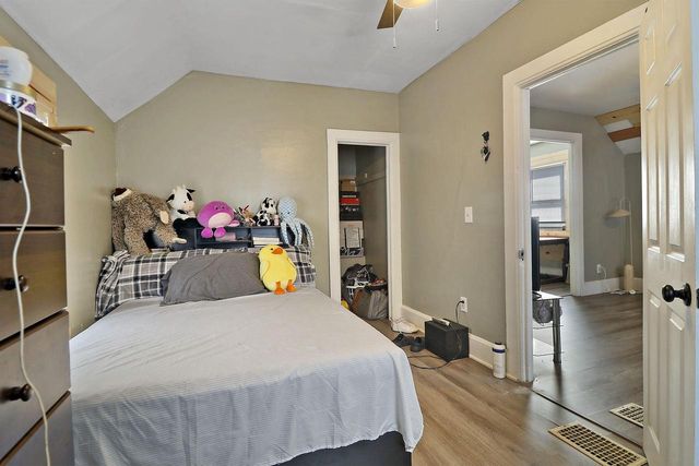 5619 14th AVENUE, Kenosha, WI 53140