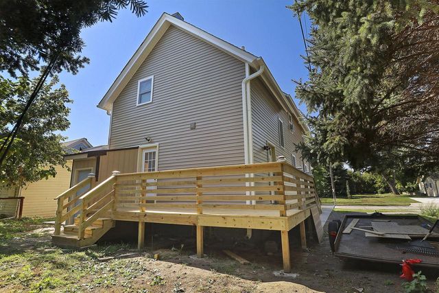 5619 14th AVENUE, Kenosha, WI 53140