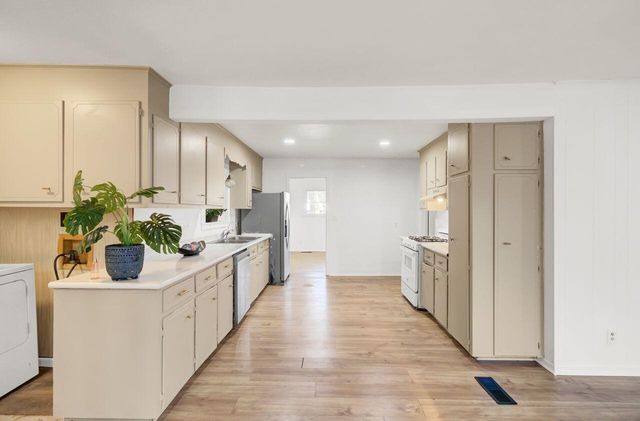 5809 Stewart Street, Hanahan, SC 29410