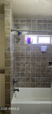 413 N Cottonwood Avenue, Winslow, AZ 86047