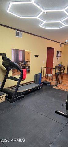 413 N Cottonwood Avenue, Winslow, AZ 86047