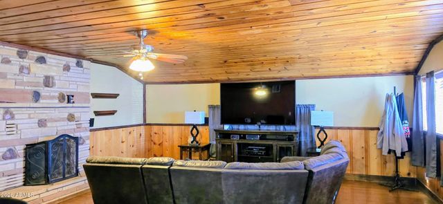 413 N Cottonwood Avenue, Winslow, AZ 86047