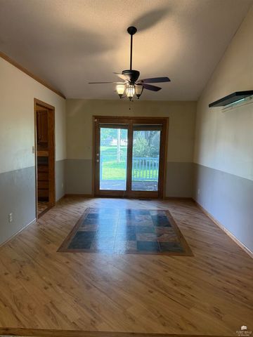 1610 Little Kitten Avenue, Manhattan, KS 66503