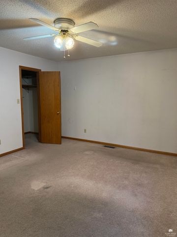 1610 Little Kitten Avenue, Manhattan, KS 66503