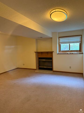 1610 Little Kitten Avenue, Manhattan, KS 66503