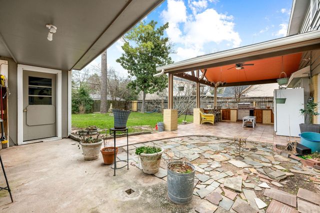 5434 Sheraton Oaks Drive, Houston, TX 77091