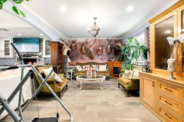 5434 Sheraton Oaks Drive, Houston, TX 77091