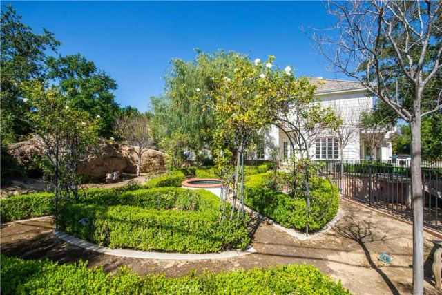 9506 Hunt Club, Chatsworth, CA 91311