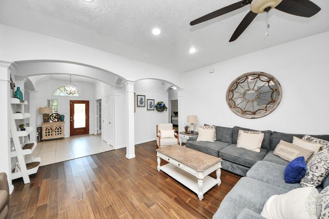 5231 S Fm 565 Road, Cove, TX 77523