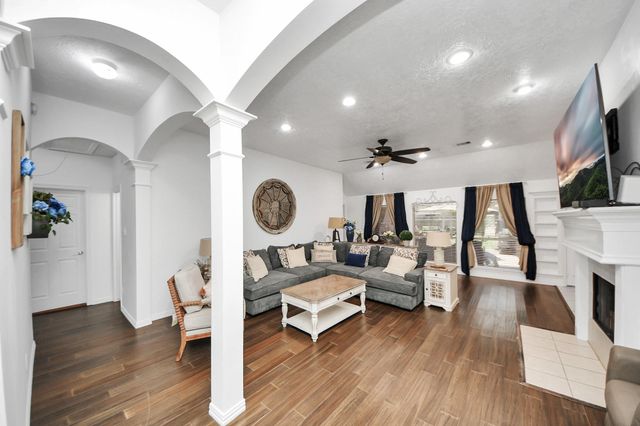 5231 S Fm 565 Road, Cove, TX 77523