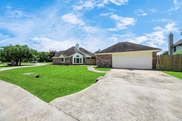 5231 S Fm 565 Road, Cove, TX 77523