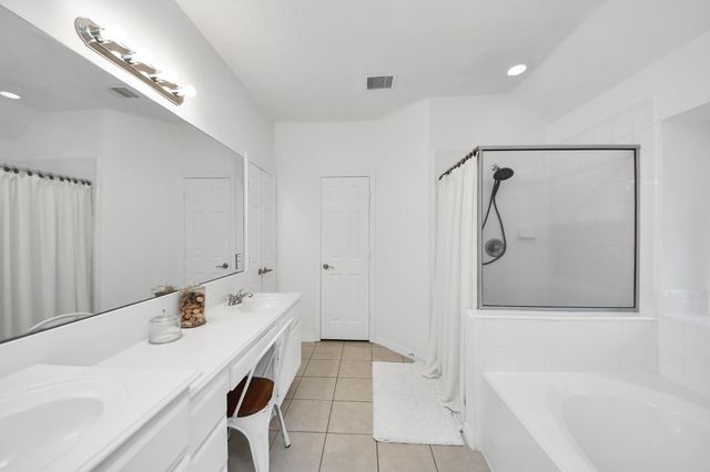 5231 S Fm 565 Road, Cove, TX 77523