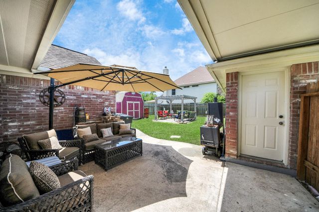 5231 S Fm 565 Road, Cove, TX 77523