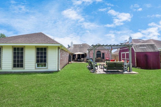 5231 S Fm 565 Road, Cove, TX 77523