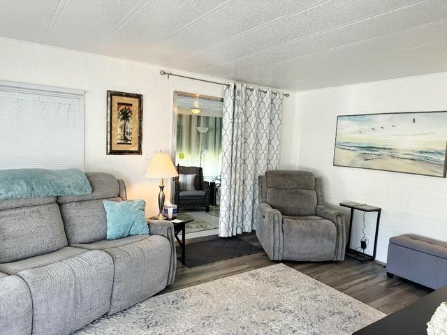 10 SE La Mesa, Port St. Lucie, Port St Lucie, FL 34952