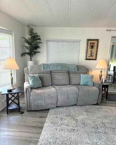 10 SE La Mesa, Port St. Lucie, Port St Lucie, FL 34952