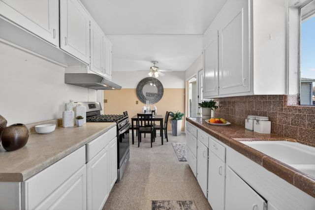 6001 Grant Ave, Carmichael, CA 95608