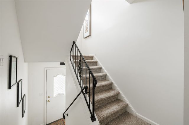 1136 The Grove, Victor, NY 14564