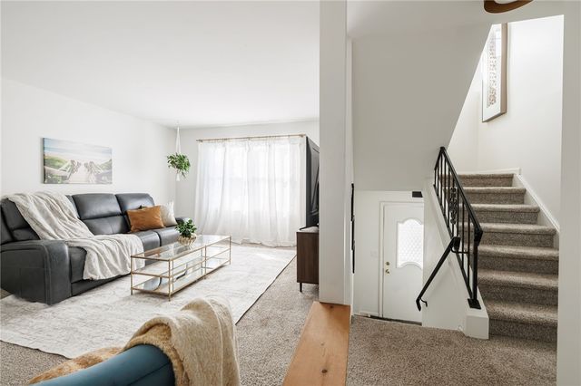 1136 The Grove, Victor, NY 14564