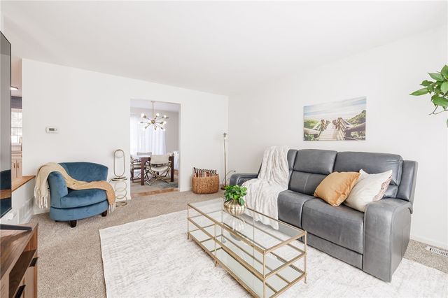 1136 The Grove, Victor, NY 14564