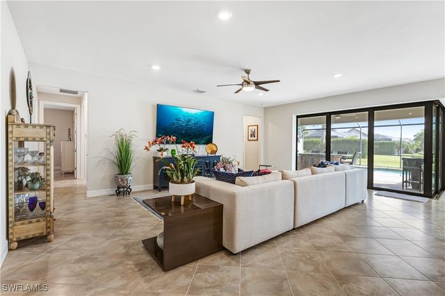 7611 Winding Cypress DR, Naples, FL 34114