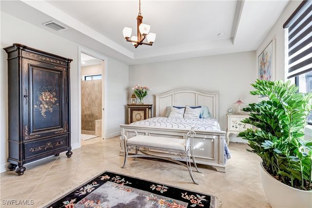 7611 Winding Cypress DR, Naples, FL 34114