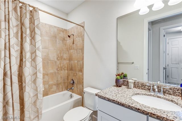 7611 Winding Cypress DR, Naples, FL 34114