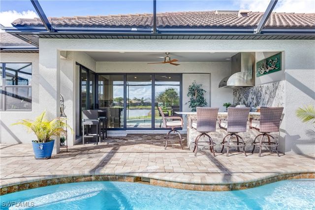 7611 Winding Cypress DR, Naples, FL 34114